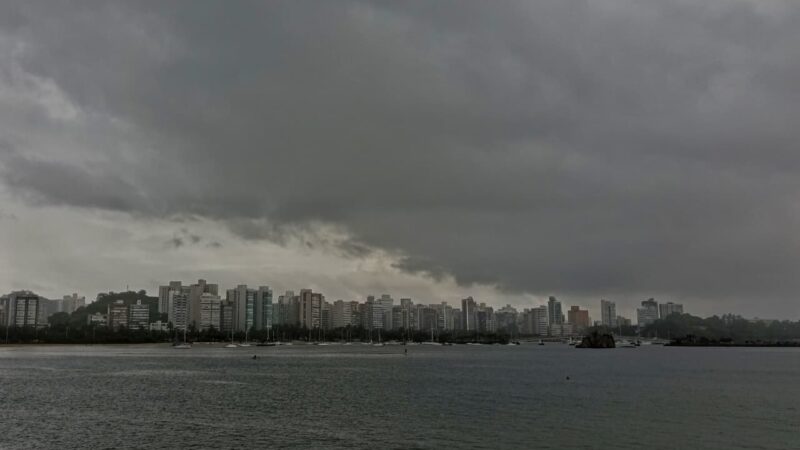 Frente fria deve provocar queda nas temperaturas no ES; confira a previsão