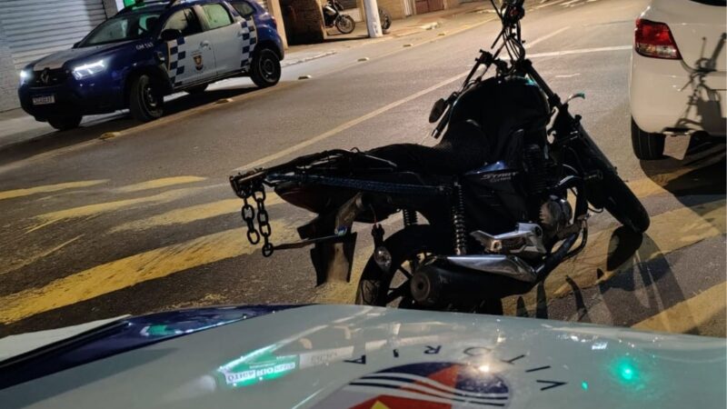 Motociclista embriagado tenta escapar da abordagem, mas é preso pela Guarda Municipal de Vitória