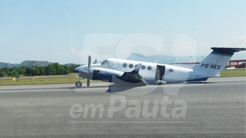 Avião de pequeno porte vindo de São Paulo apresenta problema durante pouso no Aeroporto de Vitória