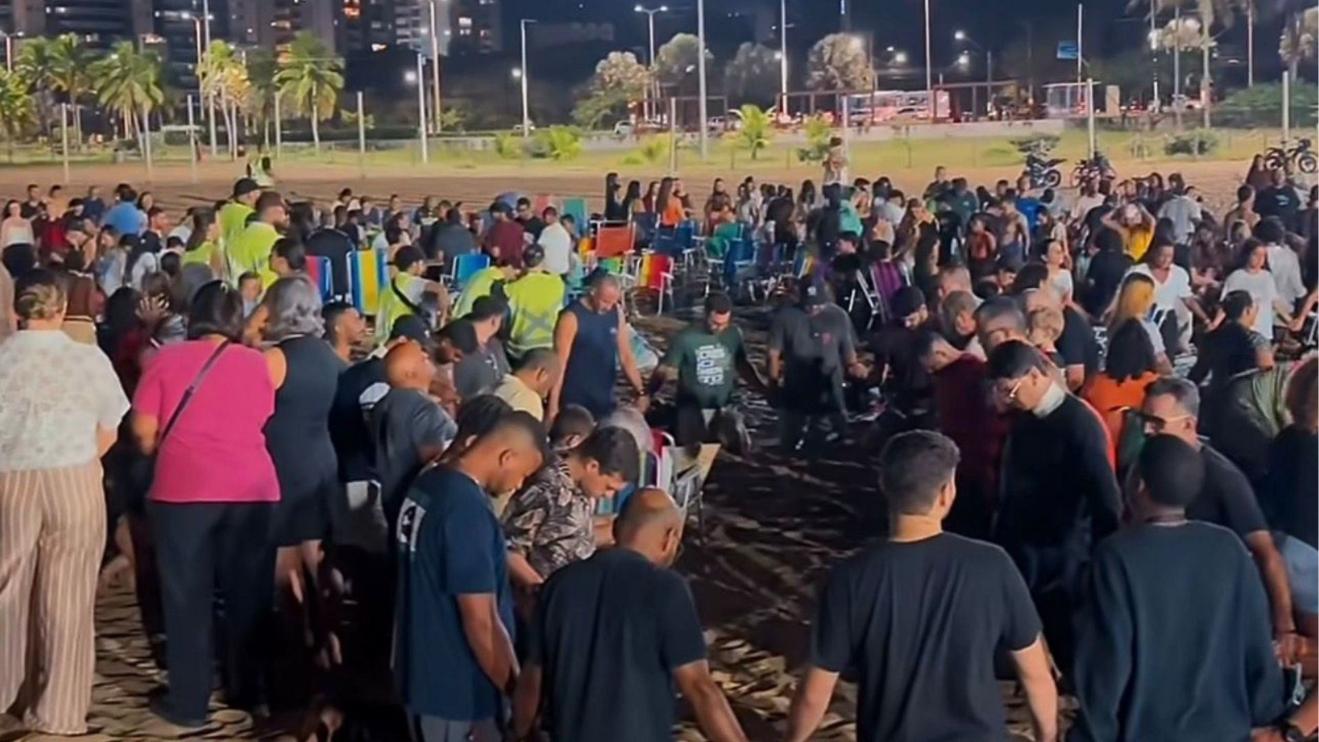 Luau Capixaba Cristão promove noite de fé, comunhão e louvor na Praia de Camburi