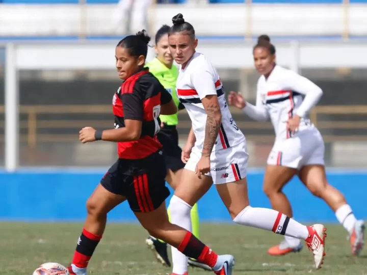 Flamengo vence São Paulo e abre vantagem na final do Brasileiro Feminino Sub-20