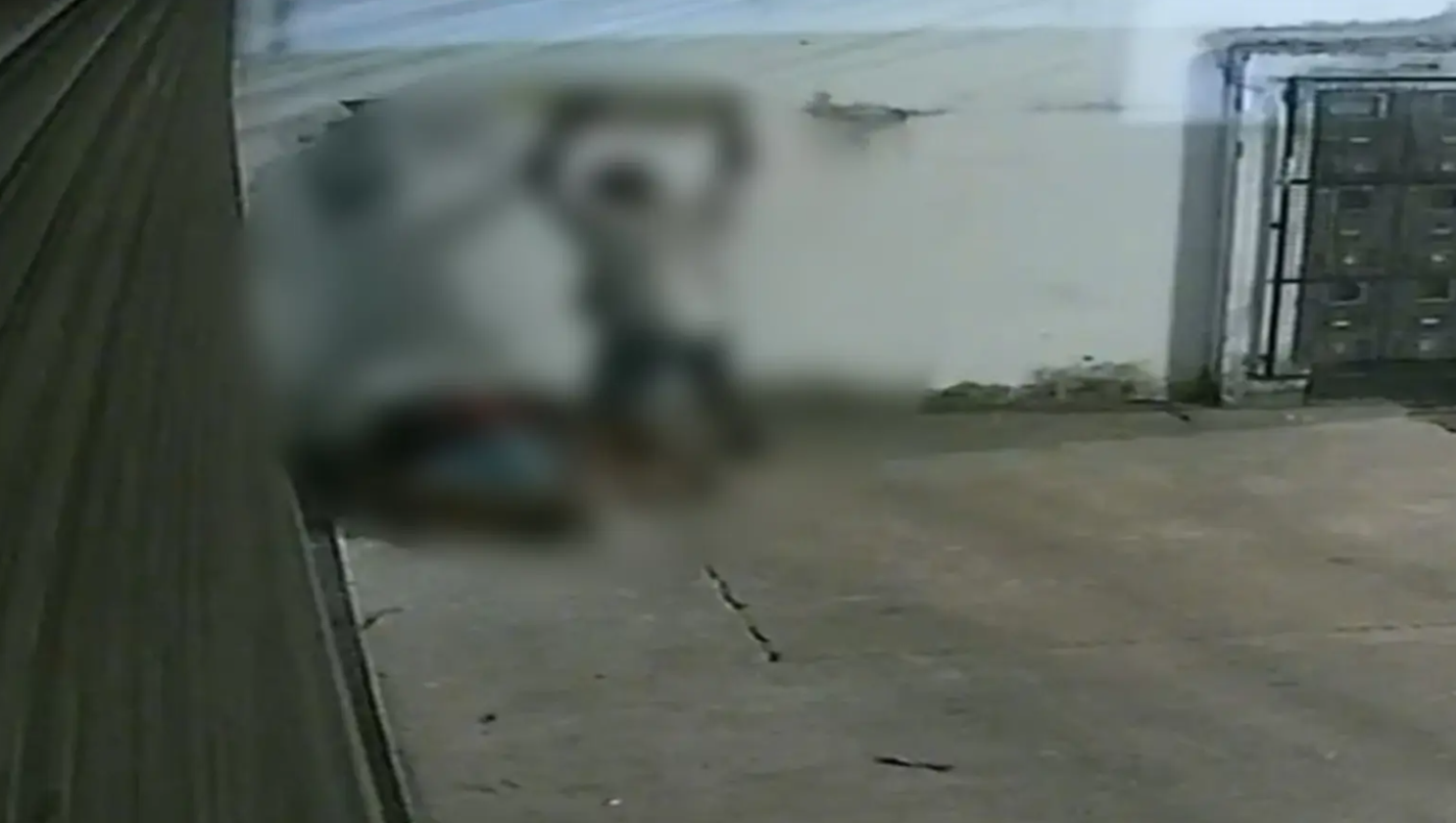 Homem em situação de rua morre após ser atacado com placa de concreto na Serra; suspeito foi preso