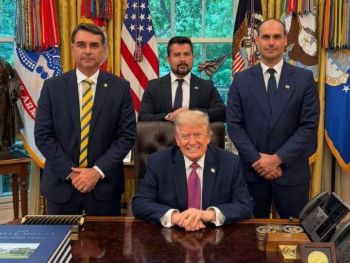 Flávio Bolsonaro afirma ter pedido a Trump que classifique PCC e CV como organizações terroristas