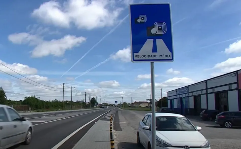 Radar de velocidade média entra em teste na BR-101 e flagra carro a 124 km/h no ES