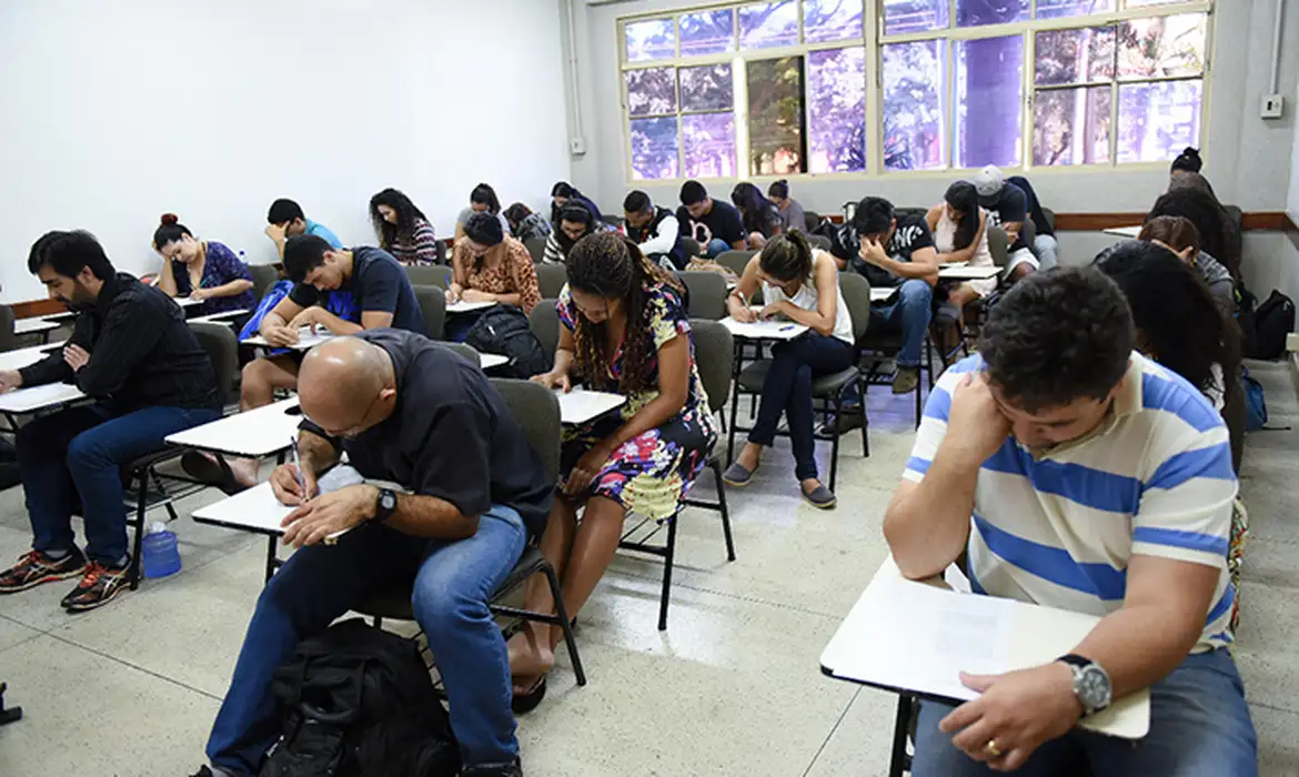 Encceja 2026: inscrições se encerram nesta sexta-feira (15)