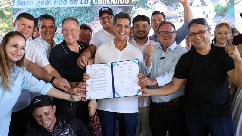 Governador Ricardo Ferraço anuncia novos investimentos e inaugura obras em Laranja da Terra