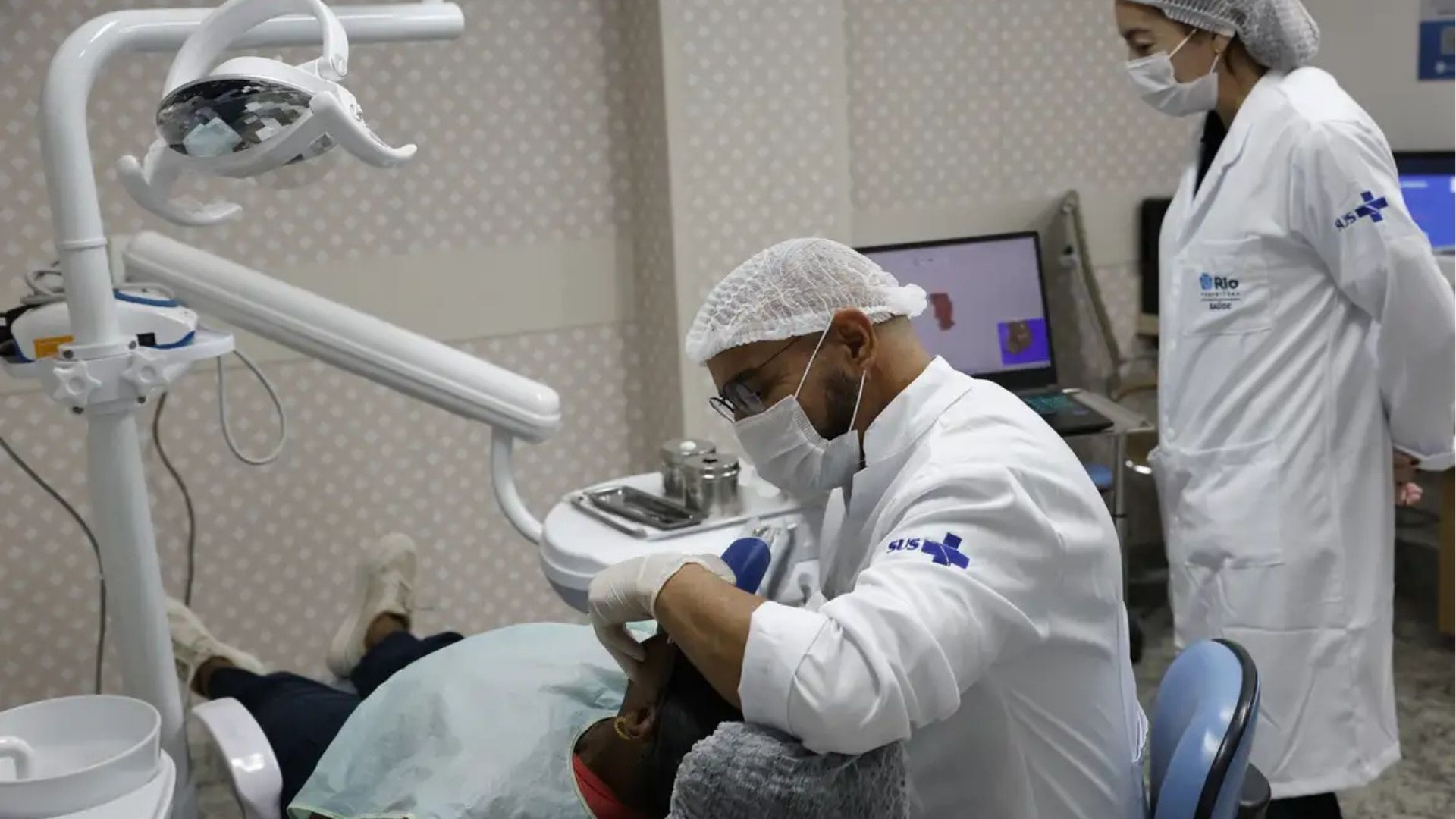 Senado aprova projeto que aumenta piso salarial de médicos e dentistas para R$ 13,6 milValor passa de R$ 3.636 para R$ 13.662 por 20 horas semanais