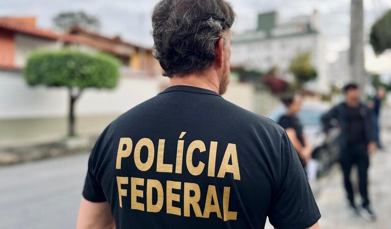 Operação Vanguarda: Polícia Federal cumpre mandados em Aracruz após ataque a agente durante evento com Lula