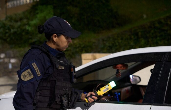 Guarda de Vitória encerra Maio Amarelo com 50 operações e quase 6 mil testes de bafômetro