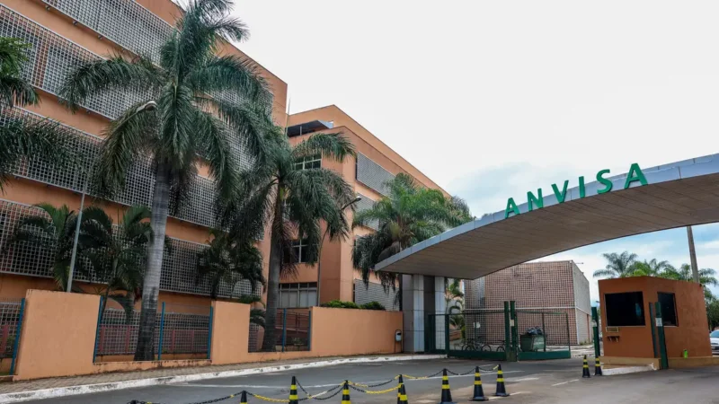 Anvisa aprova novo medicamento oral para câncer de mamaIndicação é para adultos com tumor que não pode ser removido