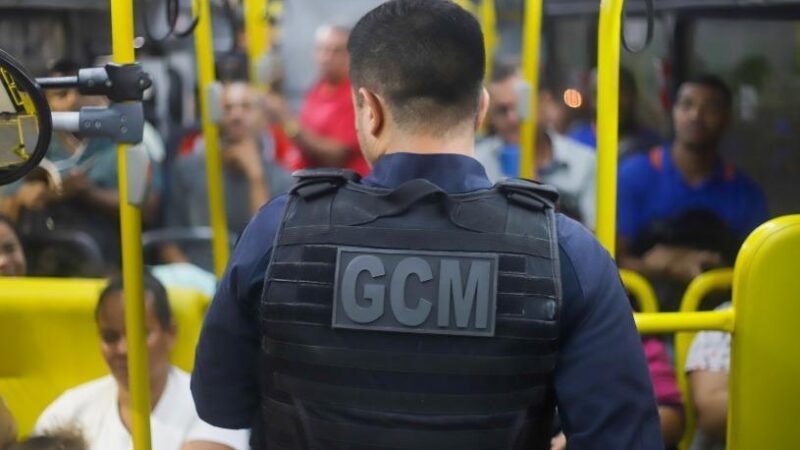 Operação Coletivo Seguro reduz roubos em ônibus na Serra e reforça segurança no transporte públicoAção integrada da Prefeitura da Serra, Guarda Municipal, DOT e Polícia Militar contribui para queda de quase 45% nos roubos em coletivos em 2026