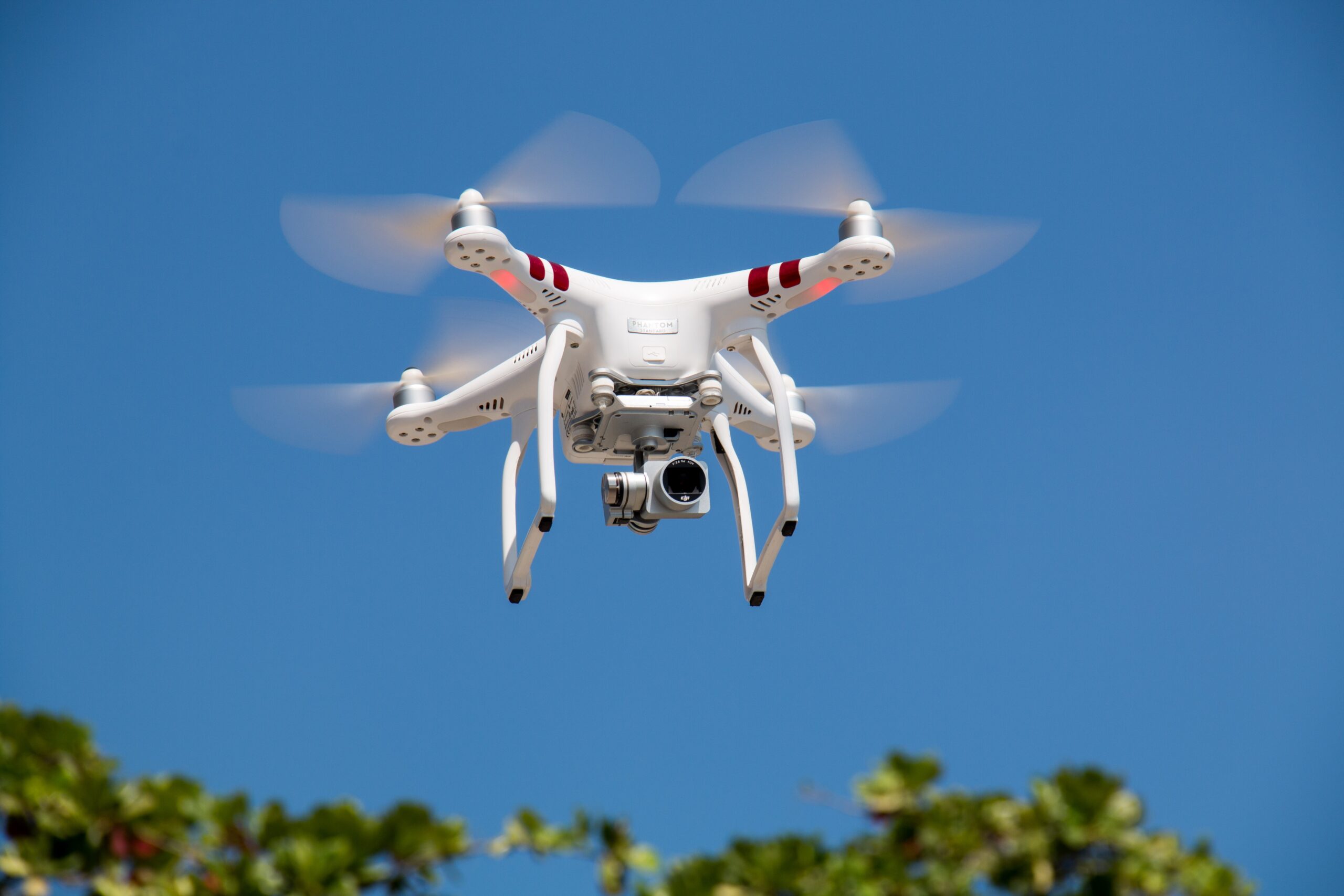 Anac apresenta novo regulamento para drones no Brasil e muda regras para pilotos e operaçõesNovo regulamento de drones da Anac passa a considerar o risco de cada operação