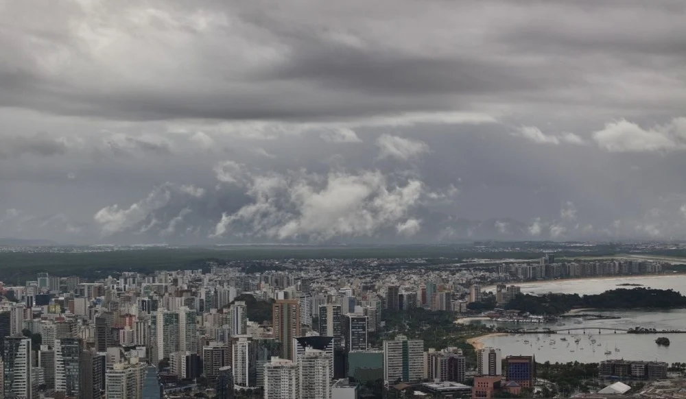 Inverno 2026 começa neste sábado (21) com previsão de frio e aumento da umidade no Espírito SantoInverno de 2026 terá frio, umidade elevada e influência do El Niño no Espírito Santo.
