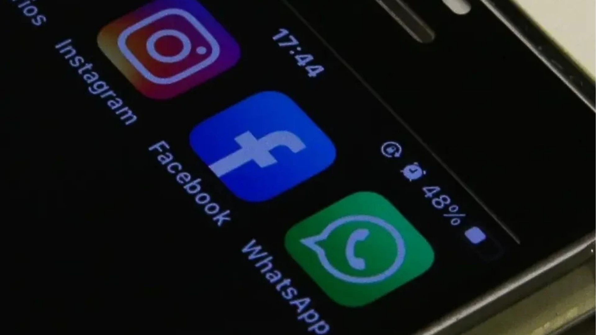 Instagram e Facebook apresentam instabilidade nesta sexta-feira (12); usuários relatam falhas de acessoUsuários relatam problemas para acessar Instagram e Facebook nesta sexta-feira. Instabilidade afeta carregamento de publicações, stories e até o login nas plataformas