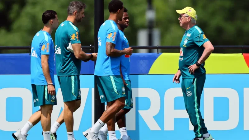 Brasil inicia preparação para as oitavas da Copa do Mundo e monitora lesionadosReservas foram a campo e titulares realizaram trabalho regenerativo