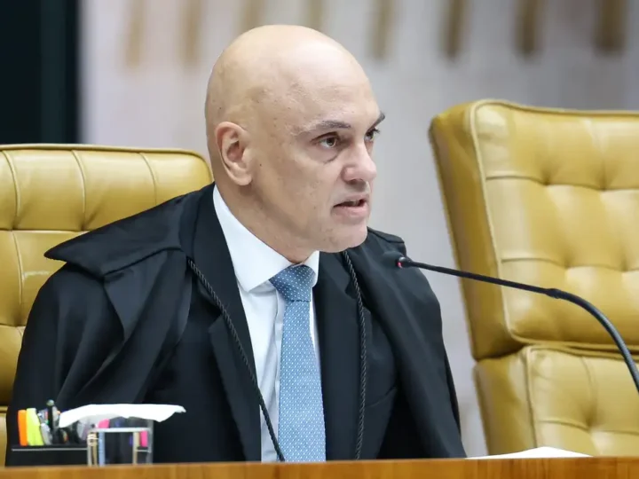 PF faz busca na casa de Bolsonaro para localizar armas registradas por ordem de Moraes