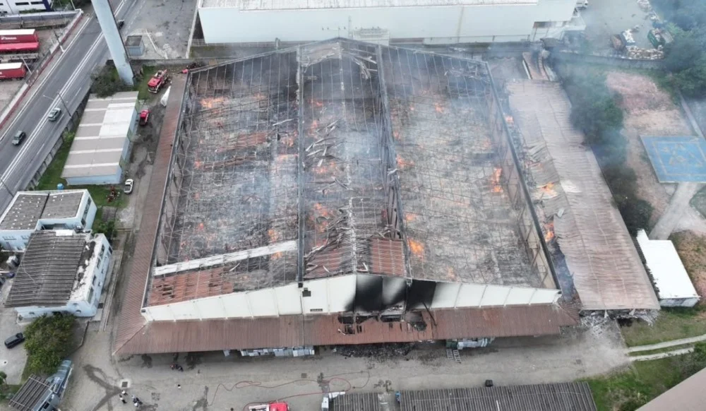 Incêndio destrói arquivo físico do TJES na Serra, mas processos digitais estão preservados