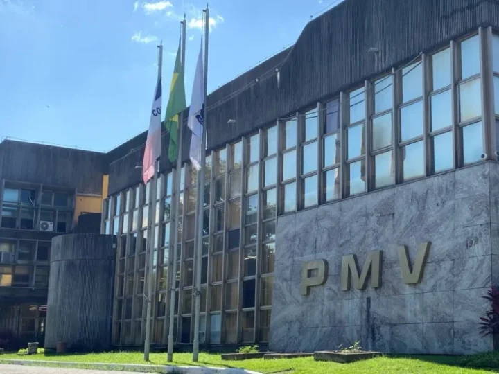 Prefeitura de Vitória abre processo seletivo com seis vagas para assistente social; veja como se inscrever