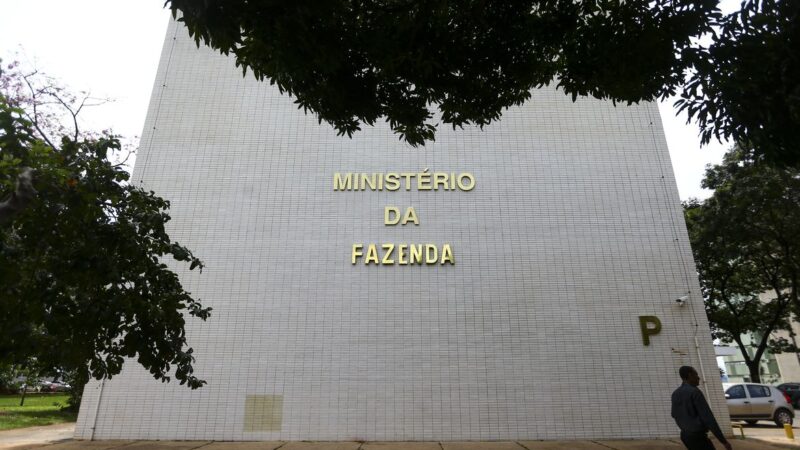Governo deve recorrer ao STF contra PEC da aposentadoria de agentes de saúde