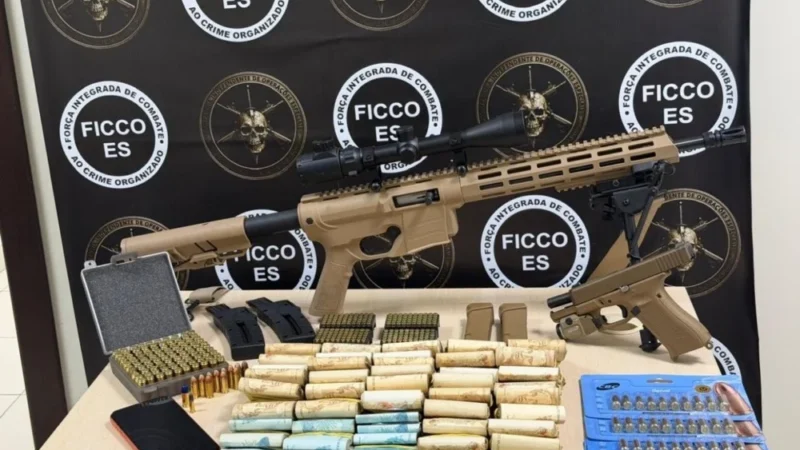 Operação Sucata prende suspeito e apreende R$ 144 mil, armas e 485 munições no Espírito Santo